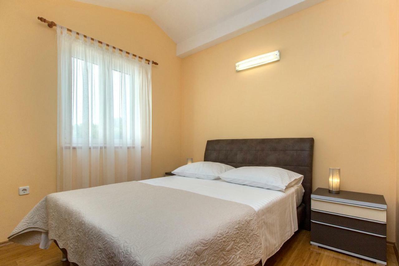 Villa Bozena Brodarica  Ngoại thất bức ảnh